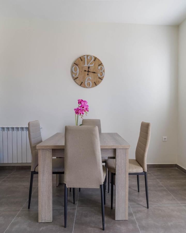 Villa Enchanted Sunlit Retreat